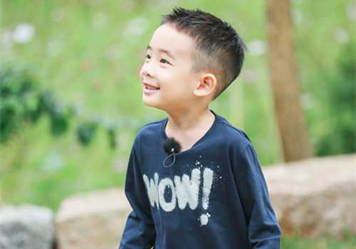 適合男孩子的英文名陽(yáng)光快樂(lè)