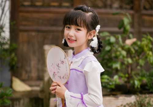 屬羊?qū)殞毿∶笕? /></p><table class=